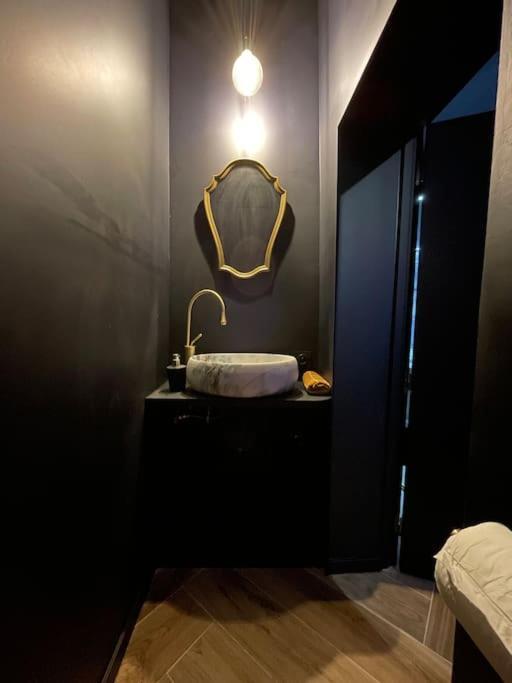 Myinsolite-L'Onyx Vauvert Ngoại thất bức ảnh